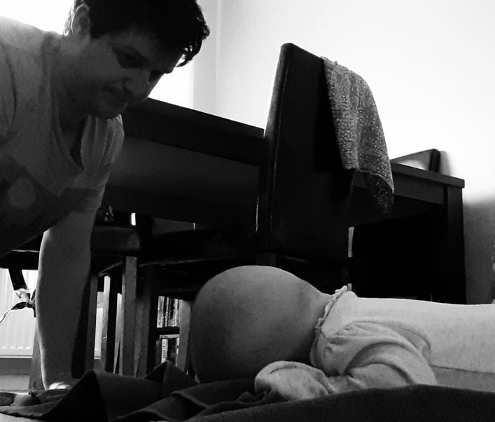 This image has an empty alt attribute; its file name is father-daughter.jpg